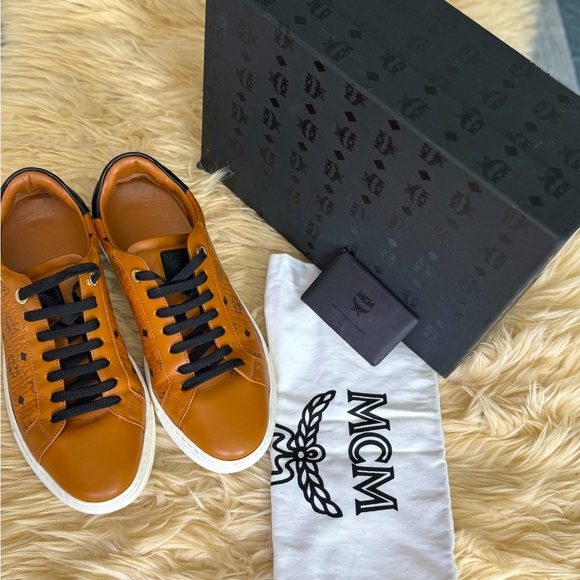 MCM Terrain Lo Sneakers in Visetos (cognac) - Picture 3 of 6